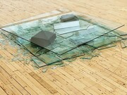 Barry Le Va, Four layers: placed, dropped, thrown, 1968-71/2019. Courtesy of David Nolan Gallery