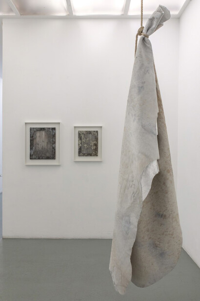 Edith Dekyndt. Courtesy of VNH Gallery 