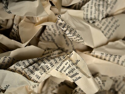 La censura, anche se giustificata da buone intenzioni, crea un terreno fertile per il controllo e la manipolazione dell'informazione, rendendo difficile distinguere tra verità e propaganda