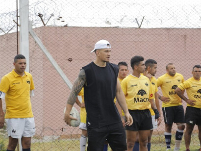 Para estos jugadores, el rugby significa disciplina, esfuerzo compartido y la posibilidad de reconstruir su identidad