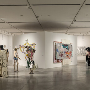 Varios artistas, Moderno y MetaModerno, vista de exhibición. Cortesía del Museo de Arte Moderno de Buenos Aires