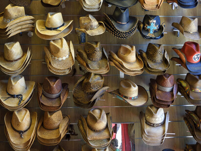 Sombreros en una tienda 
