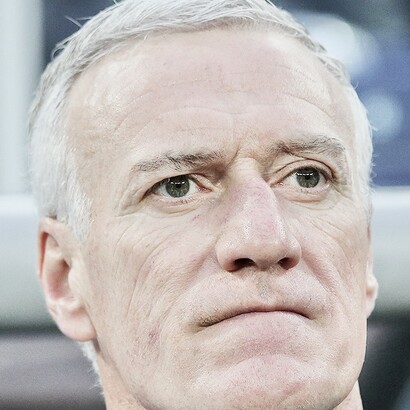 Didier Deschamps devient entraîneur en 2001