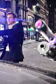 Chris Hemsworth and Tessa Thompson, Men in Black International