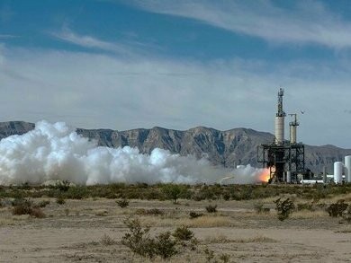 Blue Origin sta sviluppando il suo Orbital Launch Vehicle, che potrebbe essere utilizzato per lanciare in orbita il veicolo spaziale dell'azienda per trasportare equipaggio e merci nell'orbita terrestre bassa