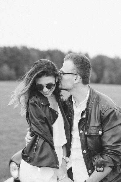 Las relaciones sólidas con amigos y familiares contribuyen significativamente a la felicidad y al bienestar emocional