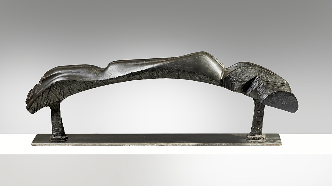 Guido Pinzani, Nudo paesaggio, 1989, bronzo, esemplare unico, cm 34x105x24