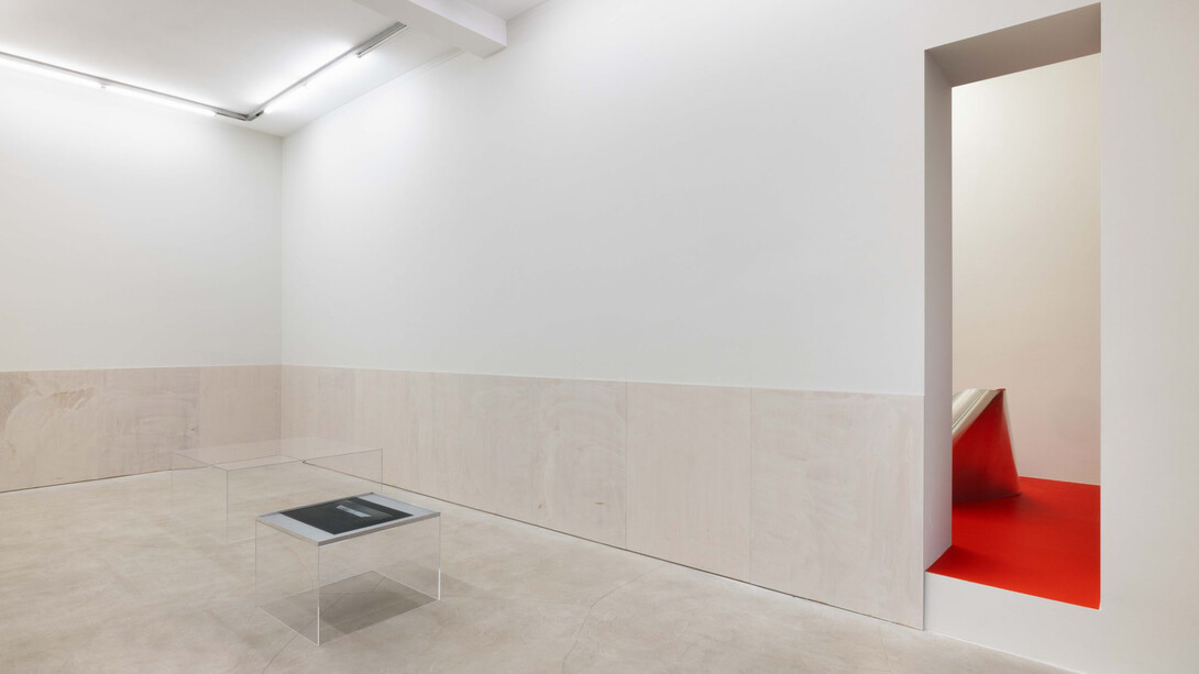 Thea Djordjadze, Back facing front, veduta della mostra. Per gentile concessione di Kaufmann Repetto