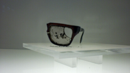 Gafas del presidente de Chile Salvador Allende, encontradas en el Palacio de la Moneda, tras el bombardeo de 1973