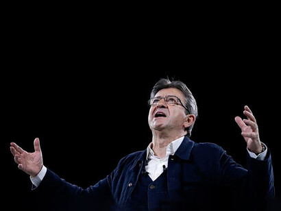 Luc Mélenchon, parti Les Insoumis en France. Il ne parle plus de droite et de gauche, mais uniquement du "peuple" et des "élites", les conflits de classe sont laissés de côté © Reuters