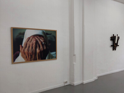 Artistes divers, Théâtre des possibles. Le masque dans tous ses états, vue d'exposition. Avec l'aimable autorisation de la Galerie Dix9