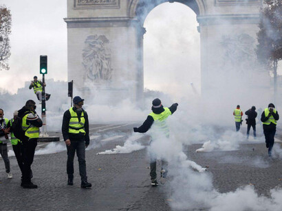2,100 manifestantes han resultado heridos. Entre ellos, hay 22 manifestantes que han perdido un ojo, cinco que se han quedado sin una mano y 210 que sufrieron heridas en la cabeza
