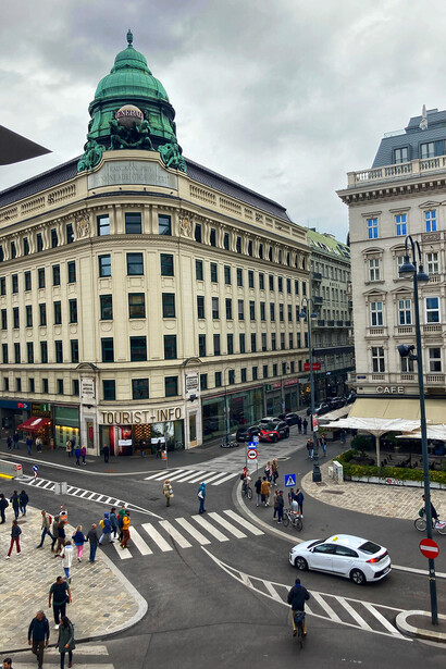 Vienne, Autriche. Encore une année, Vienne, des journées pas attendues, l'envie de rester, mais surtout avec plus de courage pour pouvoir repartir © By Artem Vynohradov - Own work, CC BY-SA 4.0