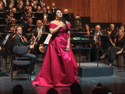 La mezzosoprano Anita Rachvelishvili. Foto da un concerto di Adriana Lecouvreur