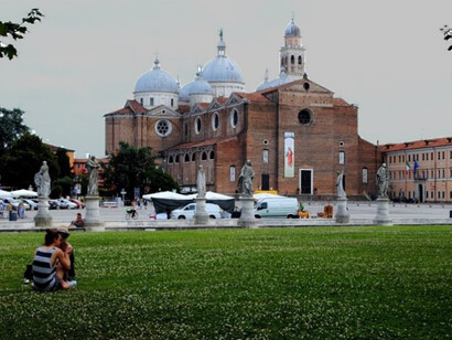 Prato della Valle, Santa Giustina, Padova, Italia