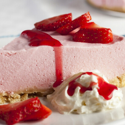 Marcella Pintafun, *Strawberry Mousse Cheesecake*, 2014