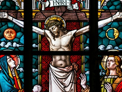 A moral pregada por eles é uma em que as discrepâncias entre ricos e pobres fica cada vez mais alta, mesmo assim detém uma parcela significativa dos brasileiros que apoiam essa moral, por quererem ser salvos pelo Deus, que foi manipulado para que os atos cometidos por eles sejam hiper normalizados