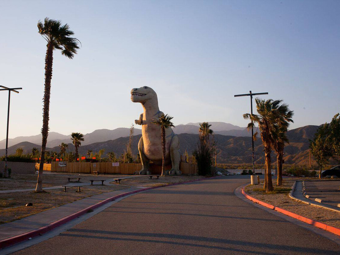 Franck Gerard, Twenty-six days, En l’état, 13 juillet 1999 - Aujourd’hui, Seminole Drive, Cabazon, California 2014