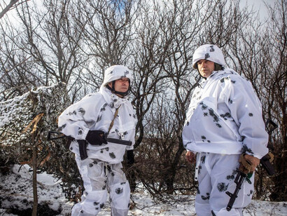 Soldados ucranianos enfrentan también las dificultades del invierno 