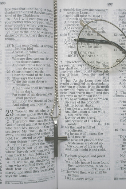Fragmento de la biblia. La vida de piedad es el medio y el anhelo para unirnos más a Dios