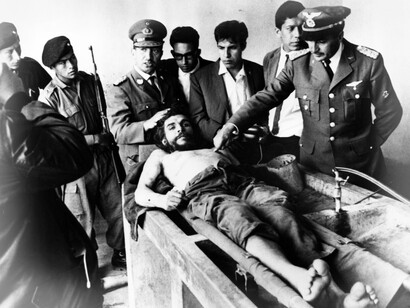 La tarde del 9 de octubre de 1967, el cuerpo del Che Guevara fue llevado a Vallegrande y fue colocado en el lavadero del hospital Nuestro Señor de Malta, donde permaneció en exhibición pública