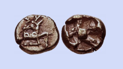 Statere: cervo a destra. Punzone quadrato incuso con linee in rilievo all'interno a sinistra. Efeso. Phanes. 625-600 a.C.

