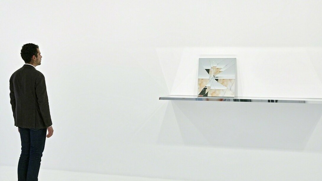 Josephine Meckseper, Exhibition view. Courtesy of Gagosian Gallery