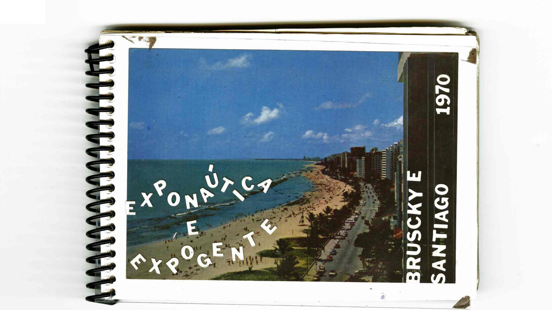 Paulo Bruscky, Exponáutica e Expogente 1970, performance, fotografia, encadernação ed 1/1, 9 x 13 cm