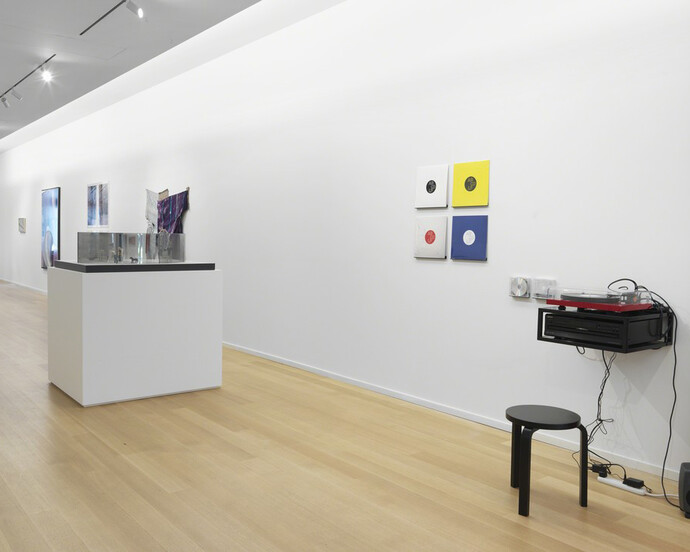 Metropolis, Exhibition view. Courtesy of Simon Lee Gallery