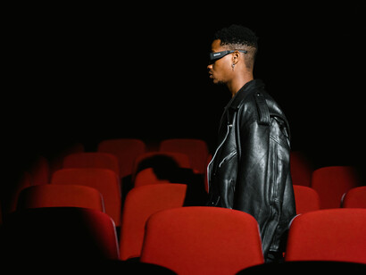 Desde las primeras películas hasta las superproducciones contemporáneas, cada década ha aportado innovaciones notables