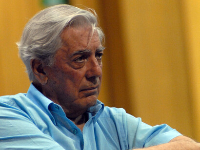 Jorge Mario Pedro Vargas Llosa (Arequipa,  1936 — Lima, 2025), marqués de Vargas Llosa, uno de los más importantes novelistas y ensayistas contemporáneos. Premio Nobel de Literatura en 2010, «por su cartografía de las estructuras del poder y sus imágenes mordaces de la resistencia del individuo, su rebelión y su derrota». Fotografía: 1911