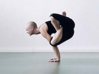 Jivamukti è un tipo di yoga che si professa come uno stile di vita