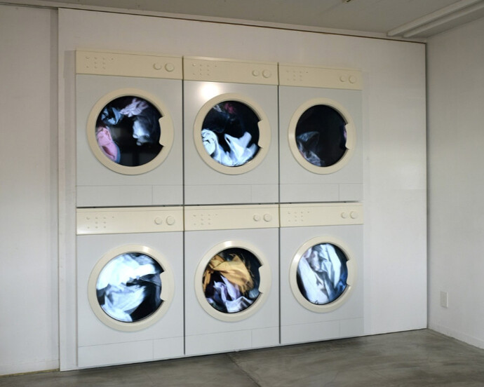 Leandro Erlich. Courtesy of Art Front Gallery