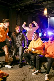 As identidades são moldadas por múltiplos fatores culturais e sociais