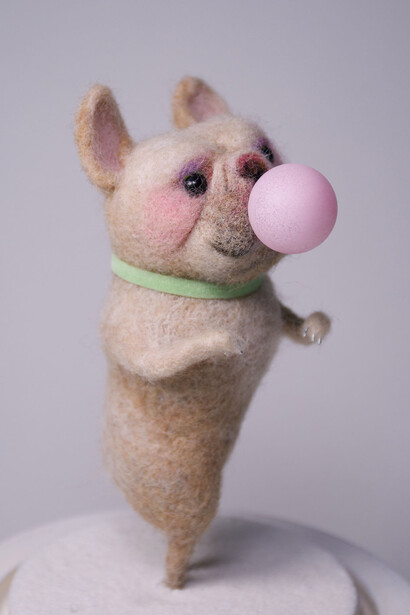 Dena Seiferling, Dog’s Day(detail), Needle Felted on wire armature, hand lathed base, 8 x 6. Courtesy of Corey Helford Gallery