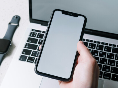 La comparación constante con vidas idealizadas en redes puede deteriorar la autoestima, sobre todo en adolescentes y jóvenes