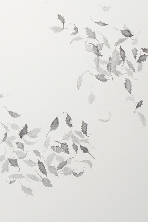 Ou elles volent, ou elles tombent. Courtesy of Buchmann Galerie