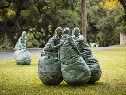 Betty and Edward Marcus, Sculpture Park at Laguna Gloria, exhibition view. Courtesy of The Contemporary Austin