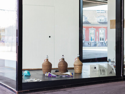 If it’s not meant to last, then it’s Performance. Courtesy of Vitrine