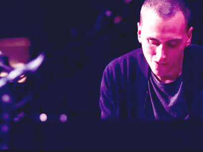 Martin Kohlstedt  at piano