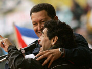 Diego Armando Maradona y Hugo Chávez en la III Cumbre de los Pueblos, 2005 