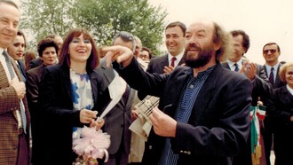 In primo piano Claude Rahir durante l'inaugurazione di Parco della Pace, 30 aprile 1988, Ravenna, Italia. Foto di Giorgio Biserni
