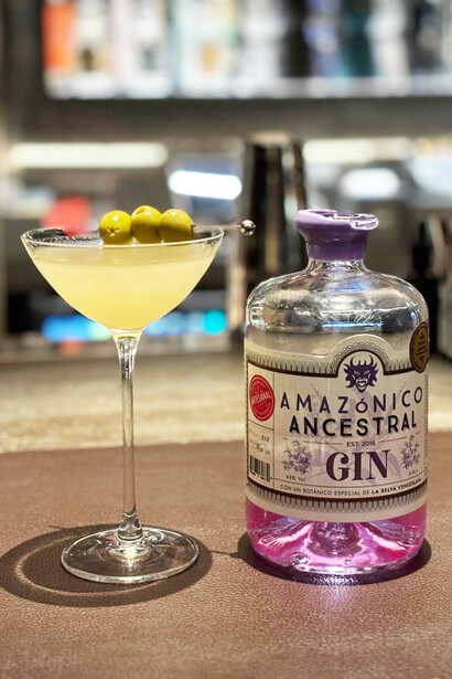 Los productos de Destileros Ancestrales se elaboran en pequeños lotes, con ingredientes naturales, sin aditivos químicos y con materias primas cultivadas localmente