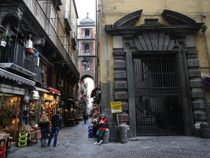 Nápoles. Via San Gregorio Armeno