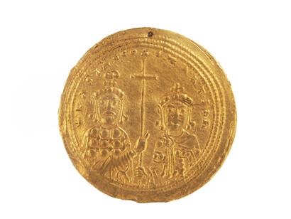 Histamenon di Basilio II Zecca di Costantinopoli (1005-1025), oro. Courtesy of Museo Archeologico Nazionale di Napoli