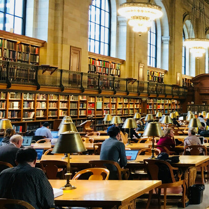 Die Lektüre von Sekundärliteratur und die Quellenkritik lassen sich auch außerhalb des universitären Kontextes erproben