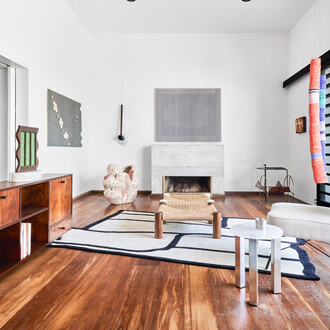 Various artists, Qualquer forma é uma forma, exhibition view. Courtesy of Simões de Assis Gallery