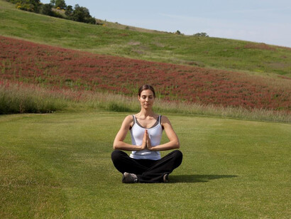 Meditare sui campi da golf