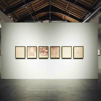 Le strade terminano prima di cominciare. Vincenzo Agnetti e le tracce fotografiche, vista della mostra. Per cortesia di Museo MA*GA