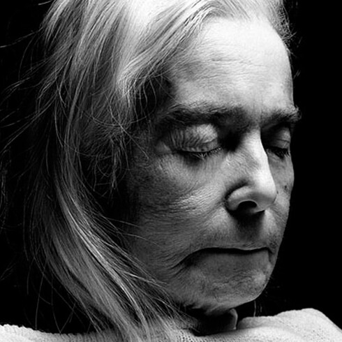 Walter Schiels. Fotografía de la serie "Life Before Death". Edelgard Clavey, fotografiada en enero de 2004